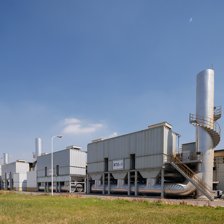 How Do High Temperature Incinerators Improve Industrial Waste Management?